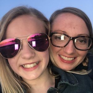 Meet your Posher, Kara